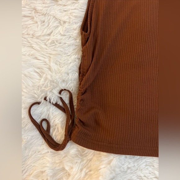 Nothing But Sexy Brown Sleeveless Ribbed Knit Women's Turtleneck NWT Size Medium - Picture 5 of 8